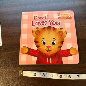 5/$20 Daniel Tiger Board Book - Kids Book - Daniel Loves You